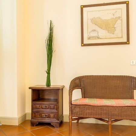 Les Suites - Apartments Riposto Dış mekan fotoğraf