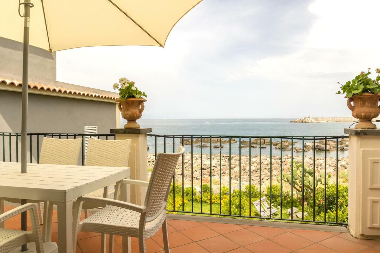 Les Suites - Apartments Riposto Dış mekan fotoğraf