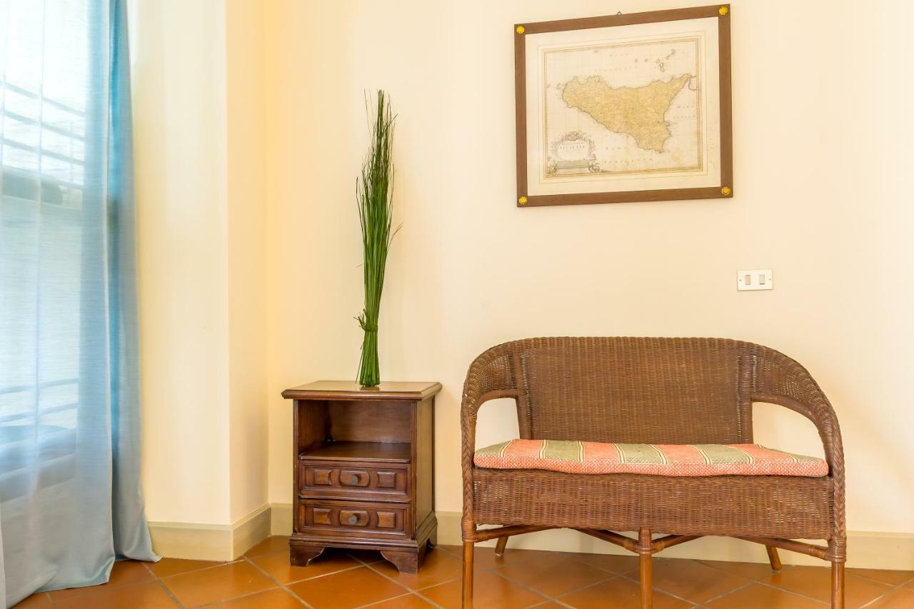 Les Suites - Apartments Riposto Dış mekan fotoğraf